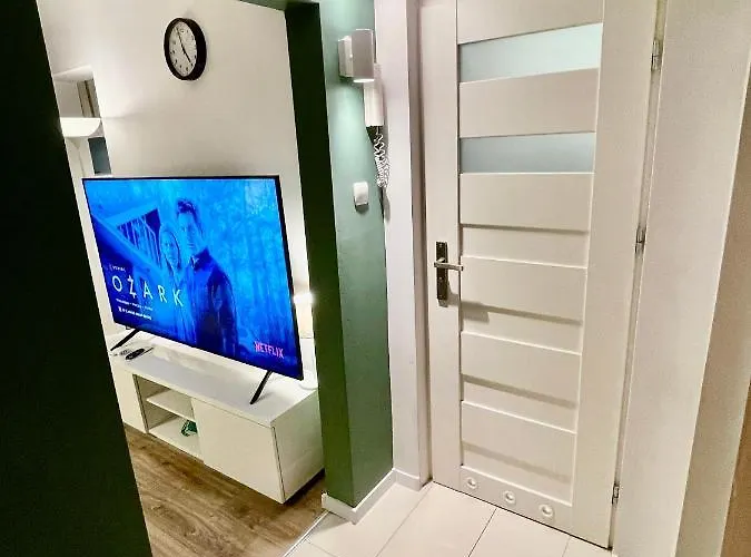 Metro Fast Wifi Tv'70 Netflix Hbo Appletv Apartment Warsaw