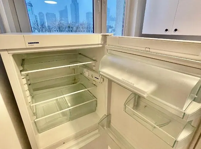 Metro Fast Wifi Tv'70 Netflix Hbo Appletv Apartment Warsaw